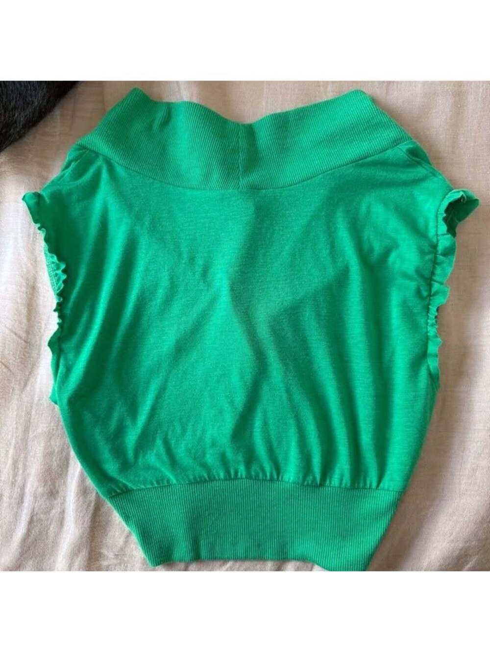 Vintage Green Women's Crop Top with Cute Button Detail - Picture 2 of 3